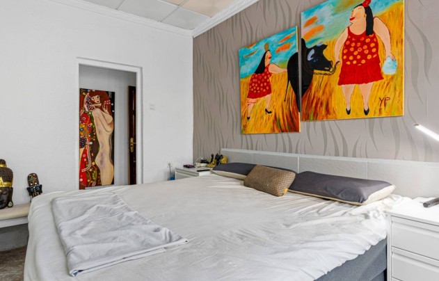 Resale - Villa - Los Montesinos