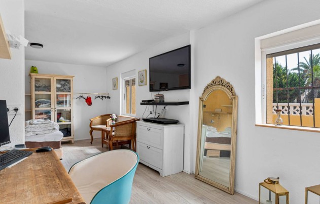 Resale - Villa - Los Montesinos