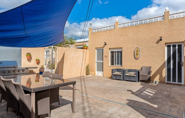 Resale - Villa - Los Montesinos