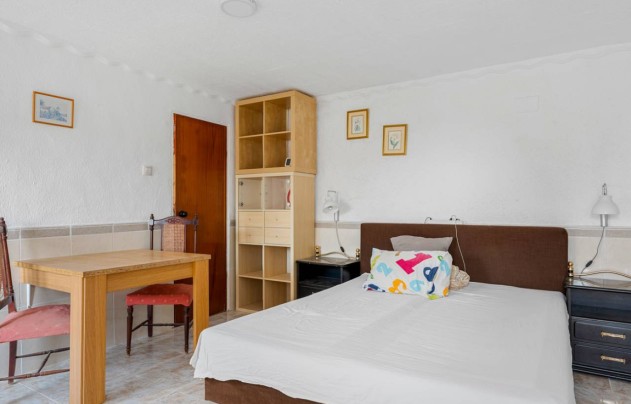 Resale - Villa - Los Montesinos