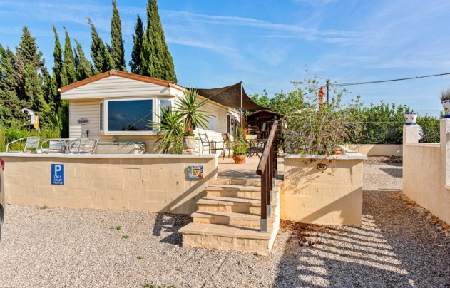 Resale - Villa - Los Montesinos