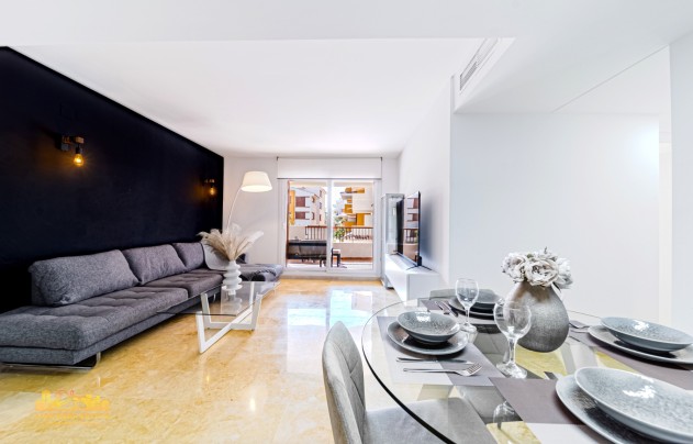Resale - Apartment - Punta Prima