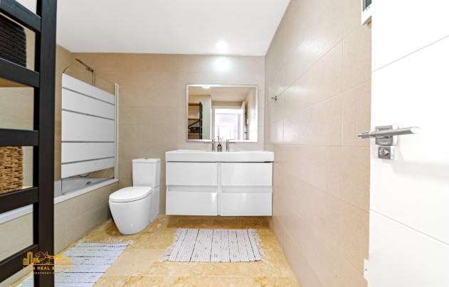 Resale - Apartment - Punta Prima