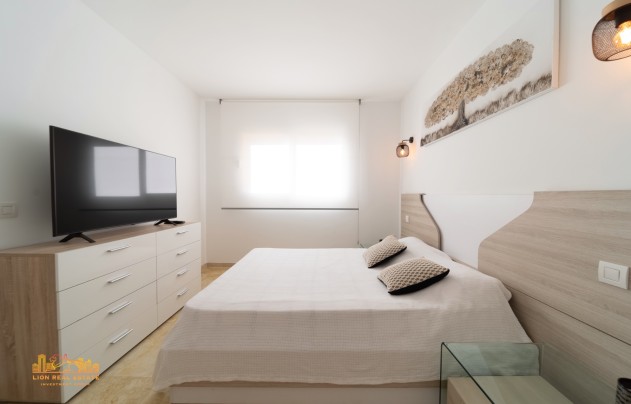 Resale - Apartment - Punta Prima