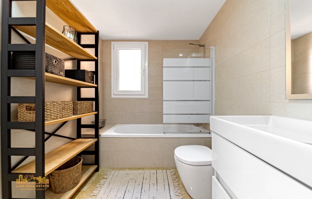 Resale - Apartment - Punta Prima