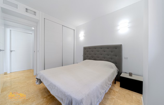 Resale - Apartment - Punta Prima