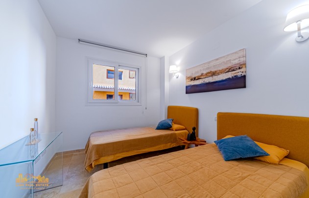 Resale - Apartment - Punta Prima