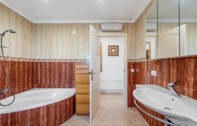 Resale - Villa - Ciudad Quesada