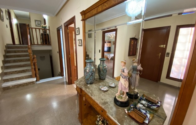 Resale - House - Sax