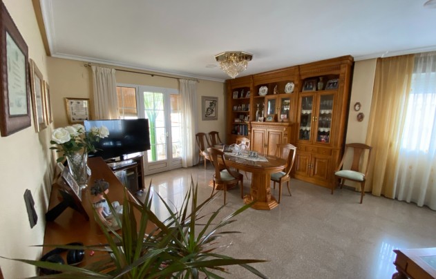 Resale - House - Sax