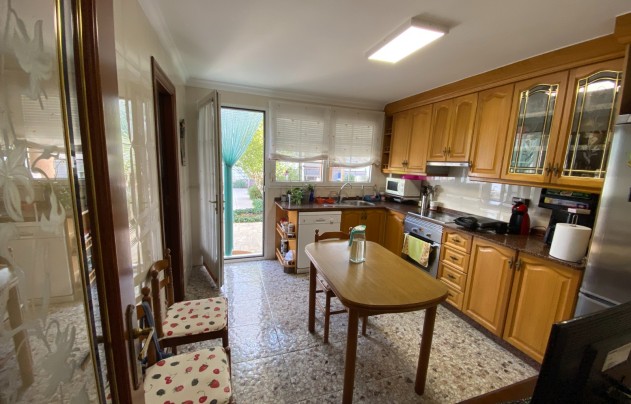 Resale - House - Sax