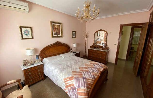 Resale - House - Sax