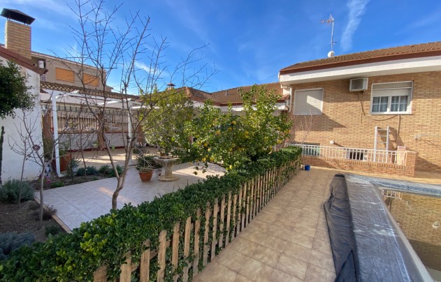 Resale - House - Sax