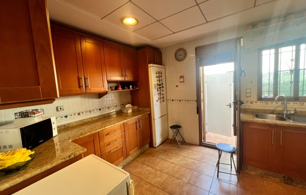 Resale - Villa - Orihuela Costa - Punta Prima