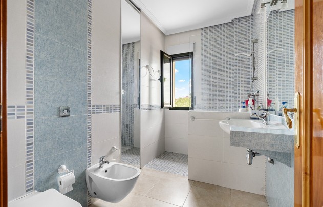 Resale - Villa - Alicante - Rebolledo