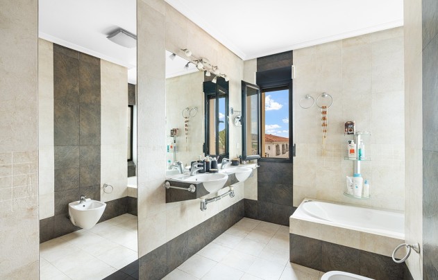 Resale - Villa - Alicante - Rebolledo