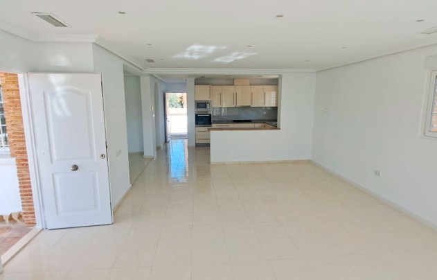 Resale - Villa - Catral