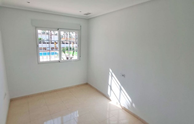 Resale - Villa - Catral