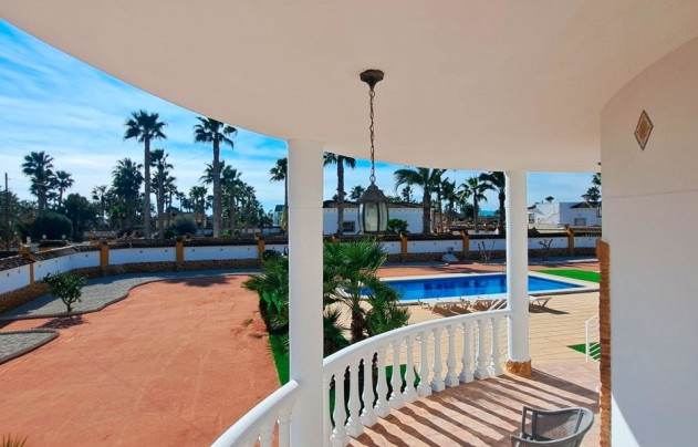 Resale - Villa - Catral