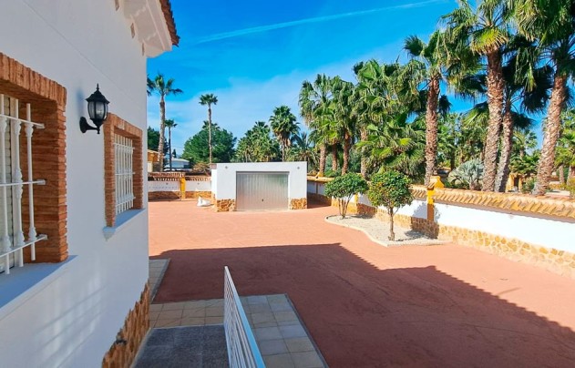 Resale - Villa - Catral