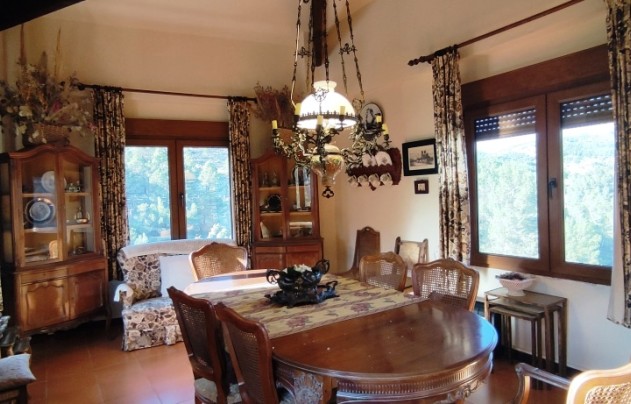 Resale - Villa - Alcoy