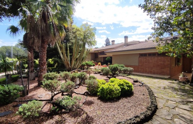 Resale - Villa - Cocentaina