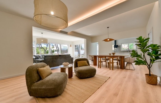 Resale - Villa - Altea