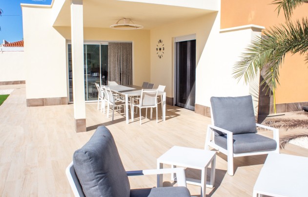 Resale - Villa - Torrevieja - La Siesta