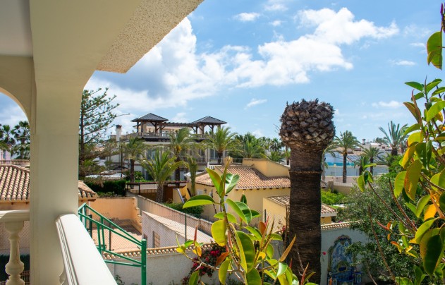 Resale - Villa - Orihuela Costa - MUY CERCA DE LA PLAYA