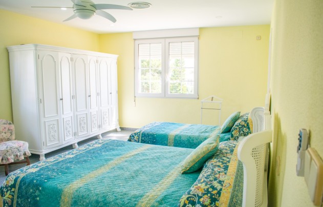 Resale - Villa - Orihuela Costa - MUY CERCA DE LA PLAYA