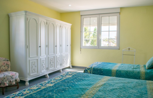 Resale - Villa - Orihuela Costa - MUY CERCA DE LA PLAYA