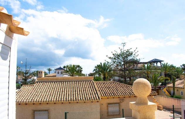 Resale - Villa - Orihuela Costa - MUY CERCA DE LA PLAYA