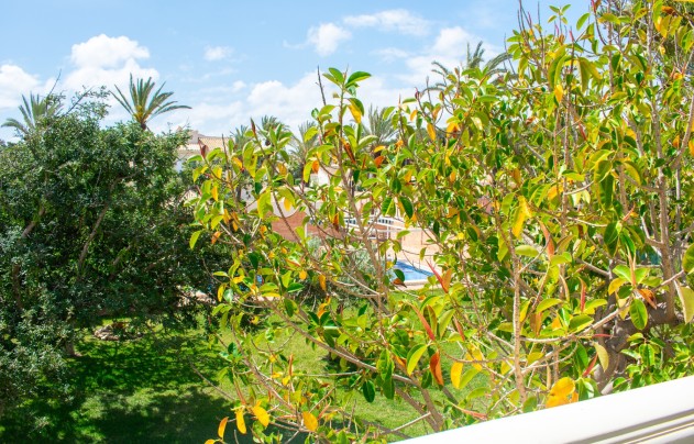 Resale - Villa - Orihuela Costa - MUY CERCA DE LA PLAYA