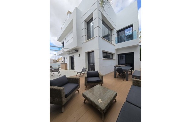 Resale - Villa - Ciudad Quesada