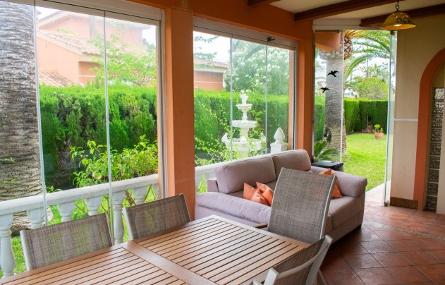 Reventa - Villa - Orihuela Costa - MUY CERCA DE LA PLAYA