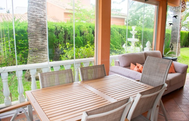 Reventa - Villa - Orihuela Costa - MUY CERCA DE LA PLAYA