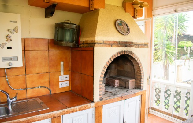 Reventa - Villa - Orihuela Costa - MUY CERCA DE LA PLAYA