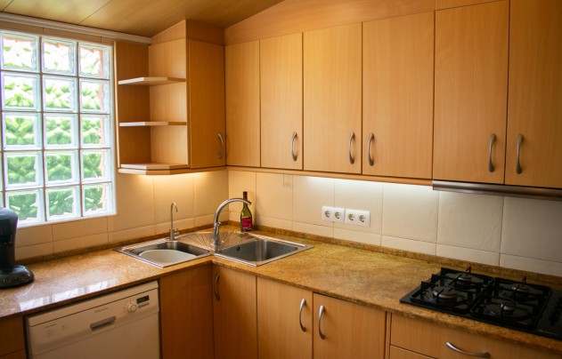 Reventa - Villa - Orihuela Costa - MUY CERCA DE LA PLAYA