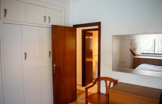 Reventa - Villa - Orihuela Costa - MUY CERCA DE LA PLAYA