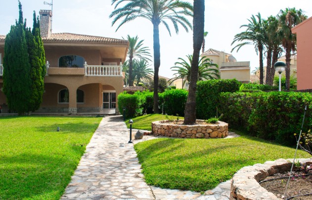 Resale - Villa - Cartagena - La Manga del Mar Menor