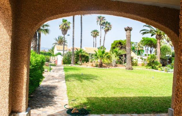 Resale - Villa - Cartagena - La Manga del Mar Menor