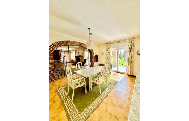 Resale - Villa - Cartagena - La Manga del Mar Menor