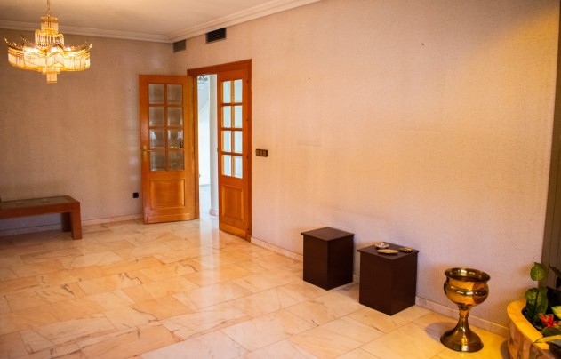 Resale - Villa - Llano de brujas