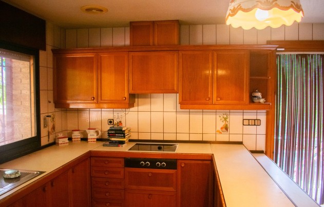 Resale - Villa - Llano de brujas