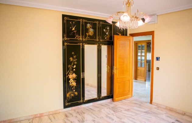 Resale - Villa - Llano de brujas