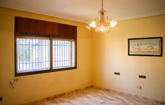 Resale - Villa - Llano de brujas