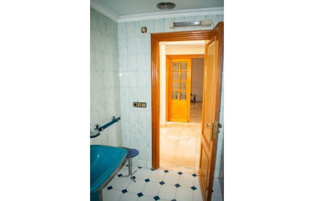 Resale - Villa - Llano de brujas