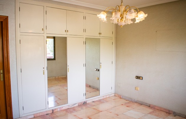 Resale - Villa - Llano de brujas