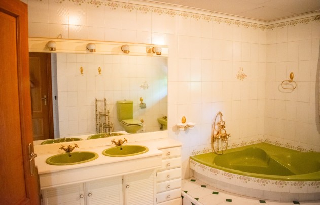 Resale - Villa - Llano de brujas