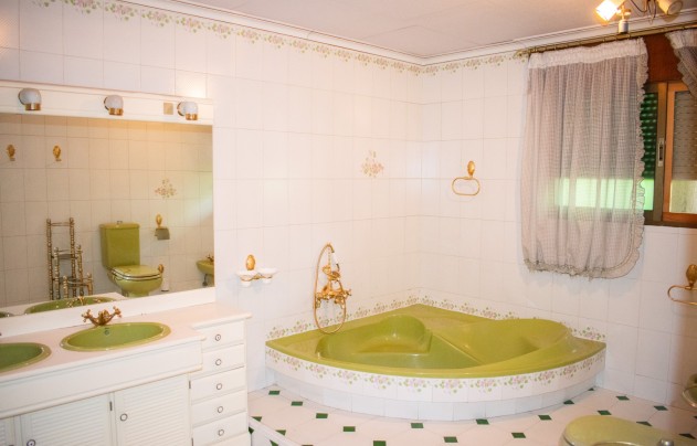 Resale - Villa - Llano de brujas